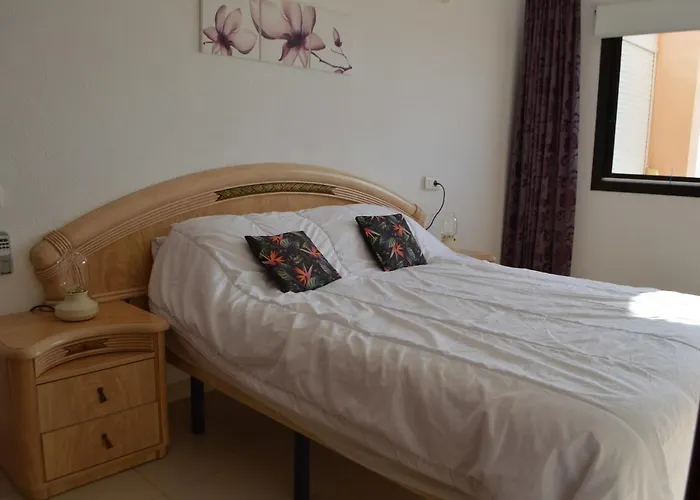 Attique Tenerife Sud Апартаменты *